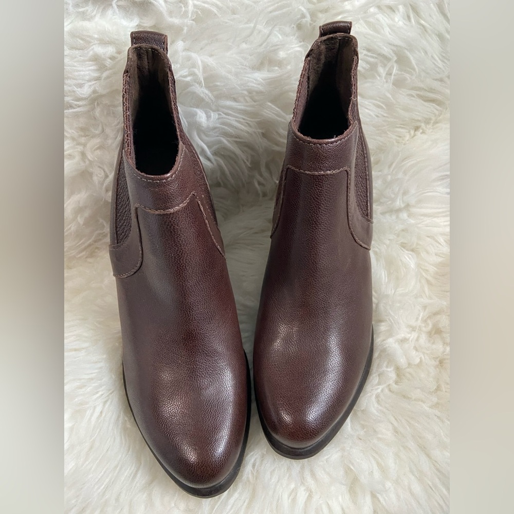 Ugg leather booties women’s size 8.5